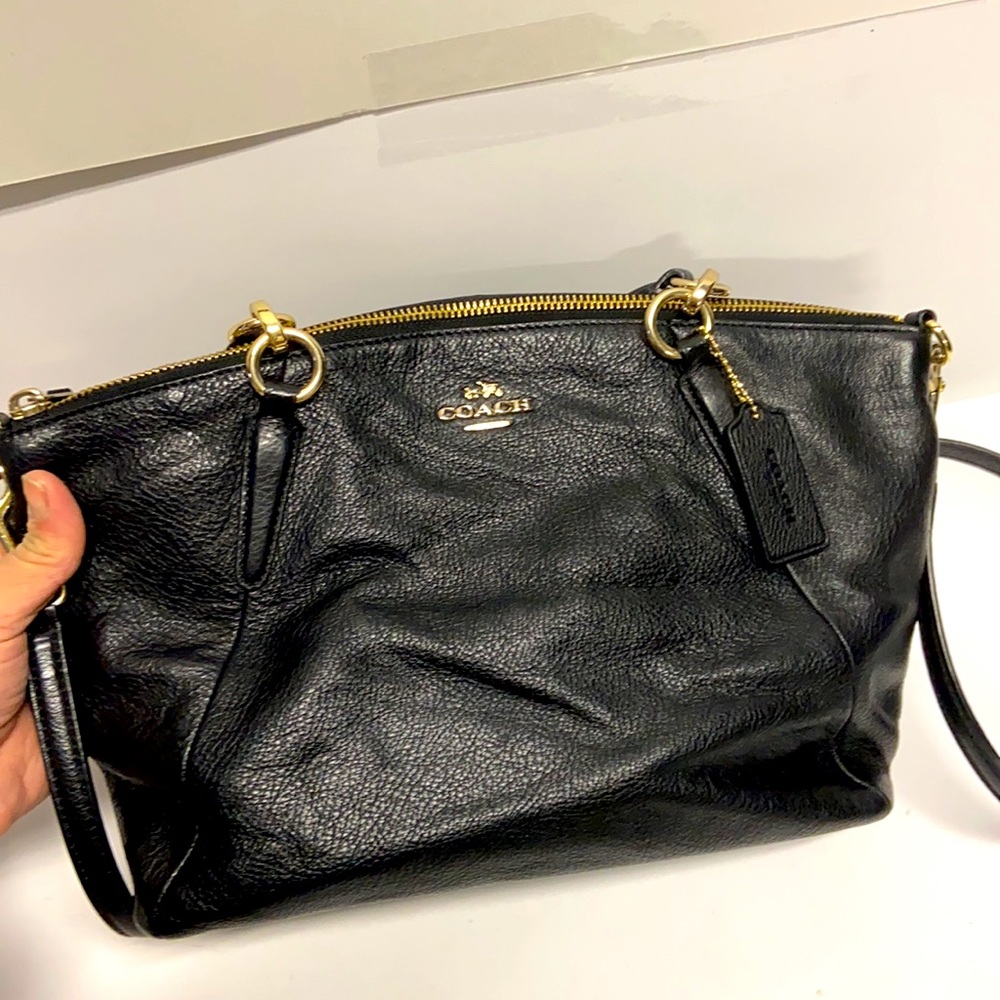 Authentic Coach shoulder bag